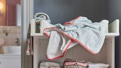 Полотенца и халаты для малыша