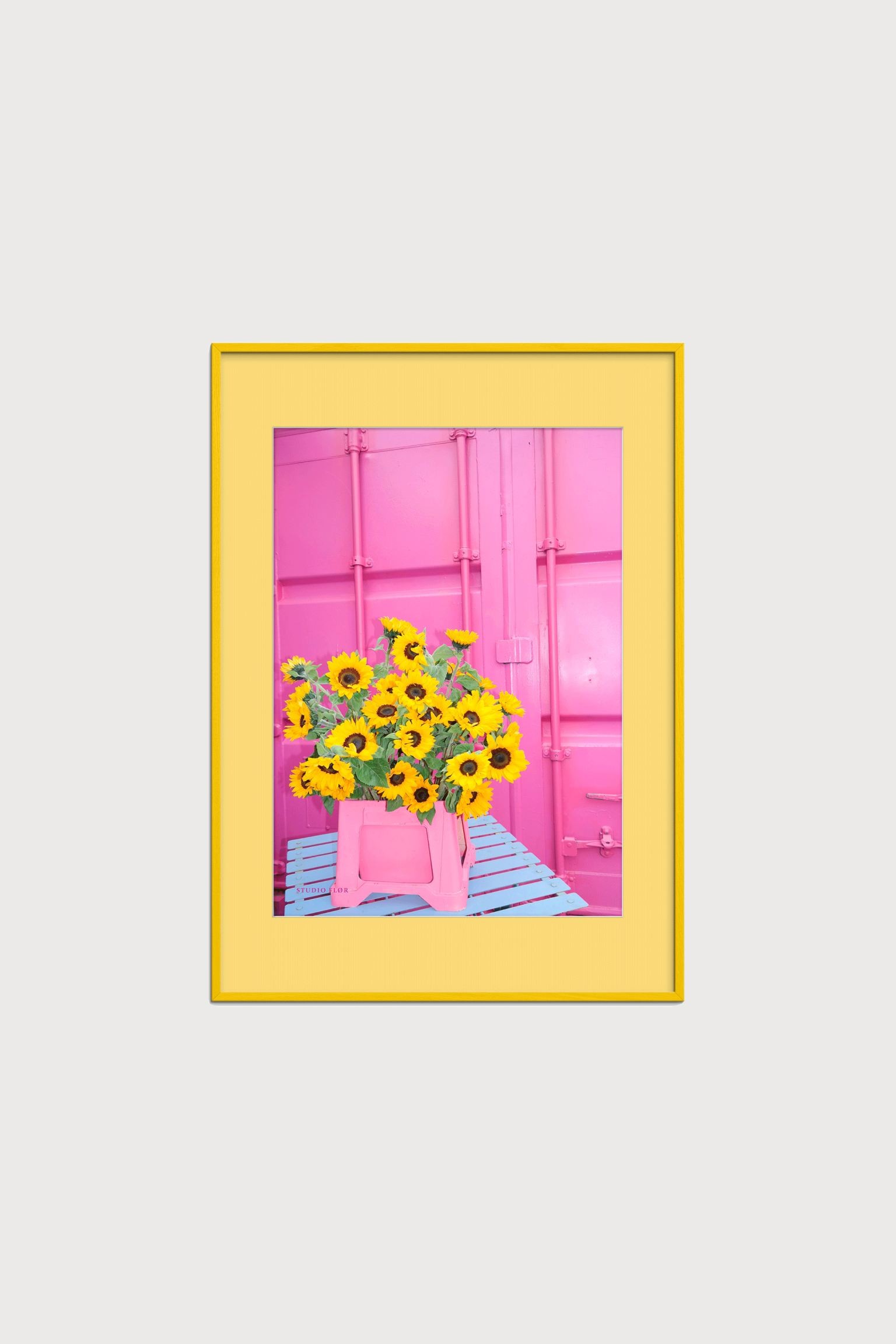 Poster & Frame Studio Flør - Сияющий беспорядок (в рамке) - Розовые цветы 1204691001 | 1204691001