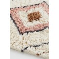 H&M Home Пушистый коврик для ванной, Натуральный белый/узор, 60x90 1093703001 | 1093703001