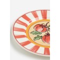 H&M Home Фарфоровая тарелка среднего размера, Красный/Полосатый 1136727001 | 1136727001