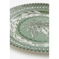 H&M Home Фарфоровая тарелка среднего размера, Зеленый/Узор 1182710001 | 1182710001