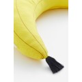 H&M Home Подушка у формі банана, Жовтий, 55.5x30 1166440001 | 1166440001