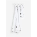 H&M Home Класичний банний рушник з емблемою, Білий чорний, 70x140 1178018001 1178018001